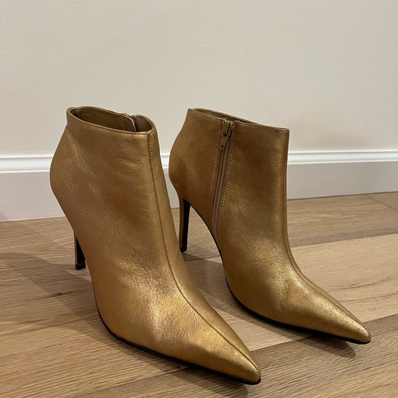 Colin Stuart Gold Metallic Ankle Boot Size 8 - Picture 5 of 9